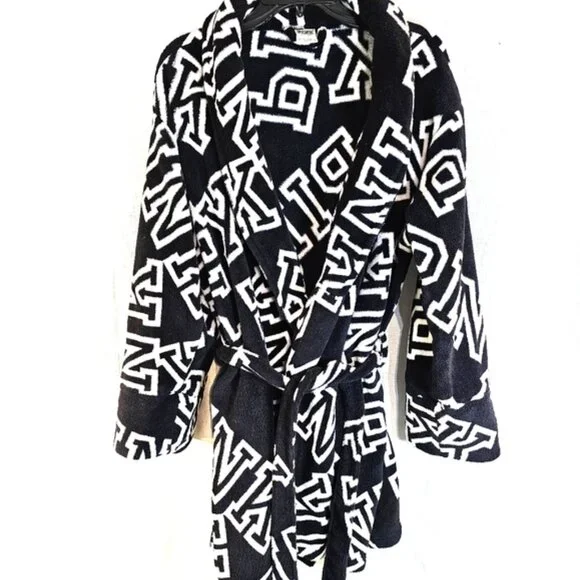 Victoria’s Secret PINK Black & White Logo Robe Size XS/S - Picture 2 of 4